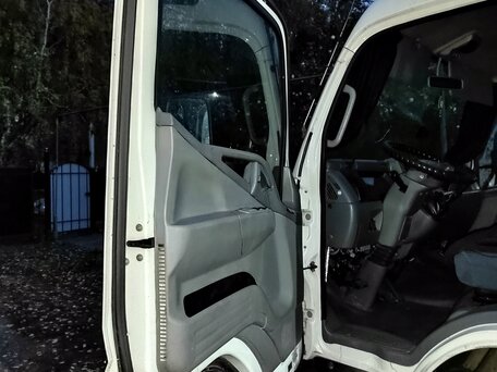 2012 Fuso (Mitsubishi) Canter, белый, 2000000 рублей, вид 5