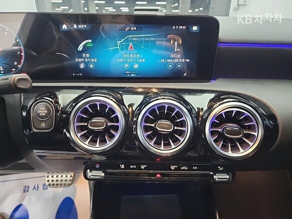 2022 Mercedes-Benz A-Класс 180 IV (W177) Рестайлинг, чёрный - вид 9