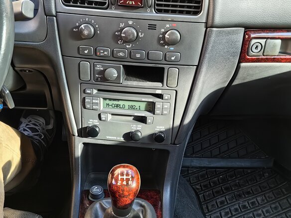2002 Volvo S40 I Рестайлинг, чёрный, 295000 рублей - вид 16