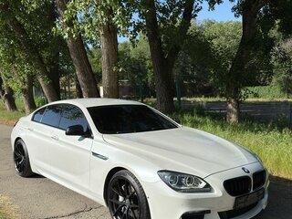 2012 BMW 6 серии Gran Coupe 650i xDrive III (F06/F13/F12), белый, 3300000 рублей, вид 3