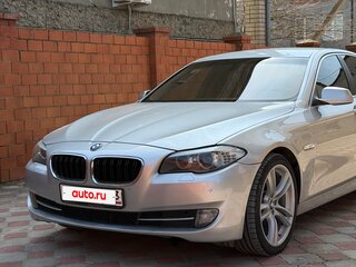 2010 BMW 5 серии 523i VI (F10/F11/F07), серебристый, 1600000 рублей, вид 2
