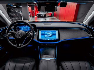 2024 Mercedes-Benz E-Класс 200 VI (W214, S214), чёрный, 5990000 рублей, вид 2