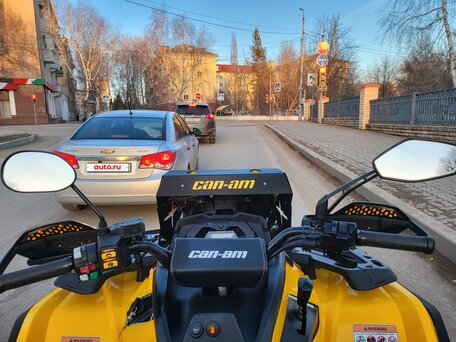 2015 BRP Can-Am Outlander MAX 1000R LTD, жёлтый, 1260000 рублей, вид 5