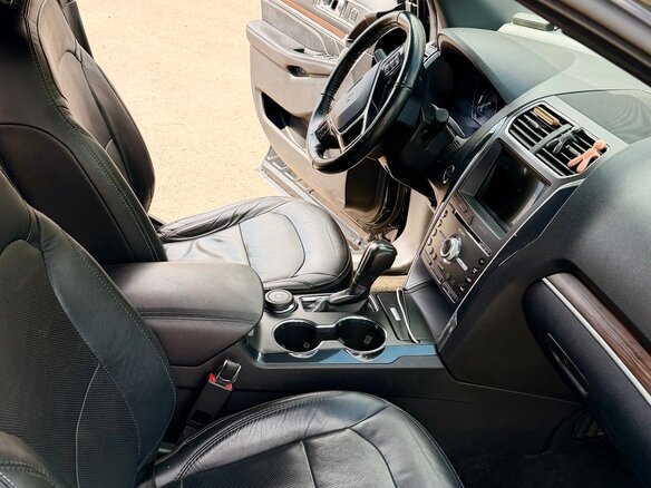 2018 Ford Explorer V Рестайлинг 2, чёрный, 2000000 рублей - вид 8
