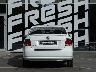 2014 Volkswagen Polo V, белый, 949000 рублей, вид 4