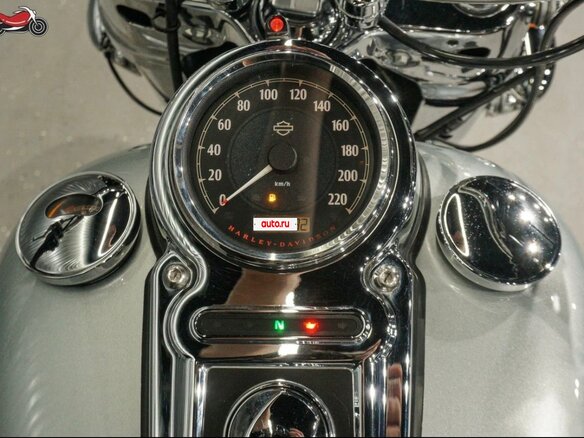 2012 Harley-Davidson Dyna Switchback, серебристый, 800000 рублей - вид 10