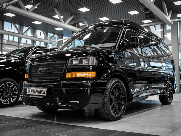 2024 GMC Savana I Рестайлинг, чёрный, 14999999 рублей - вид 6