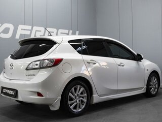 2012 Mazda Axela II Рестайлинг, белый, 1010000 рублей, вид 2