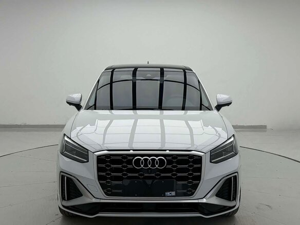 2022 Audi Q2 L 35 TFSI I Рестайлинг, белый, 1578000 рублей - вид 4