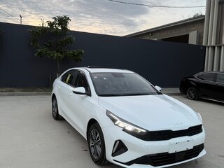 2026 Kia K3 II (China Market) Рестайлинг, белый, 2200000 рублей, вид 1