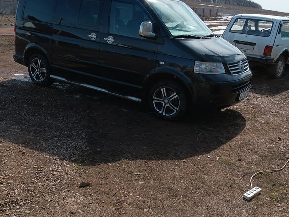 2006 Volkswagen Multivan T5, чёрный, 1300000 рублей - вид 2