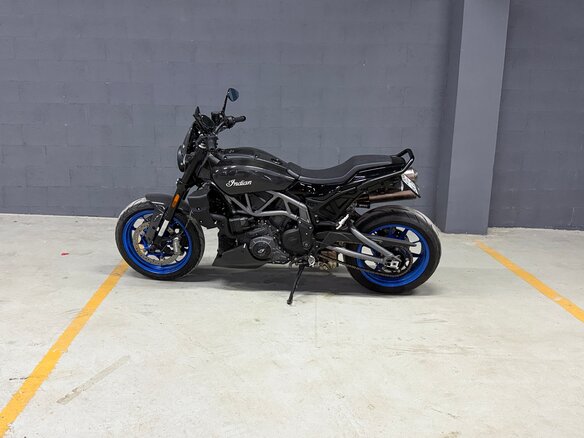 2024 Indian FTR 1200, чёрный, 1235000 рублей - вид 2