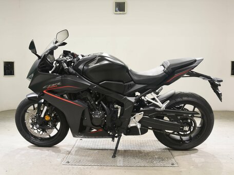 2025 Honda CBR 650R, чёрный, 1123878 рублей, вид 2