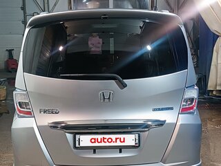 2013 Honda Freed I Рестайлинг, серебристый, 1070000 рублей, вид 4