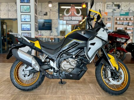 2025 QJMotor SVT 650 X, чёрный, 710000 рублей, вид 5