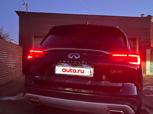 2018 Infiniti QX50 II, синий, 2830000 рублей - вид 3