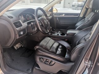 2011 Volkswagen Touareg II, коричневый, 2290000 рублей, вид 3