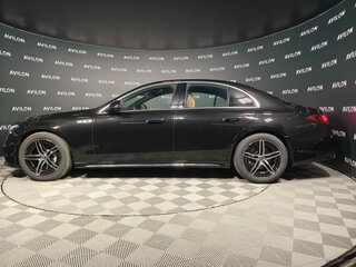 2026 Mercedes-Benz E-Класс 300 VI (W214, S214), чёрный, 9460000 рублей, вид 3