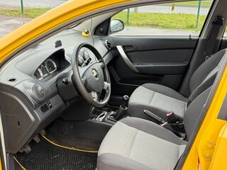 2009 Chevrolet Aveo I Рестайлинг, жёлтый, 310000 рублей, вид 5