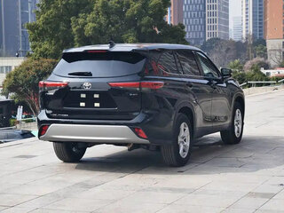 2026 Toyota Highlander IV (XU70), белый, 5428177 рублей, вид 4