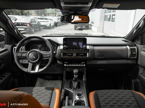 2026 Mitsubishi L200 VI, чёрный, 6590000 рублей - вид 6