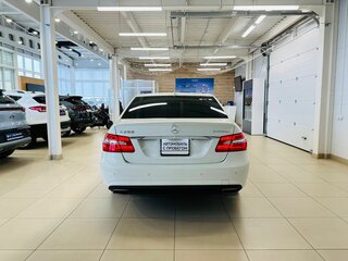 2012 Mercedes-Benz E-Класс 250 7G-Tronic IV (W212, S212, C207), белый, 2199000 рублей, вид 5