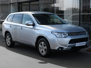 2013 Mitsubishi Outlander III, серебристый, 949000 рублей, вид 3