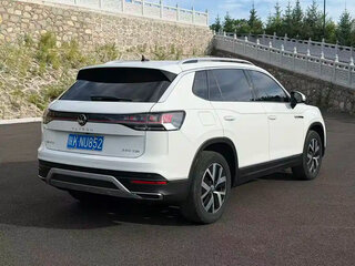 2022 Volkswagen Tayron I, белый, 3100000 рублей, вид 4