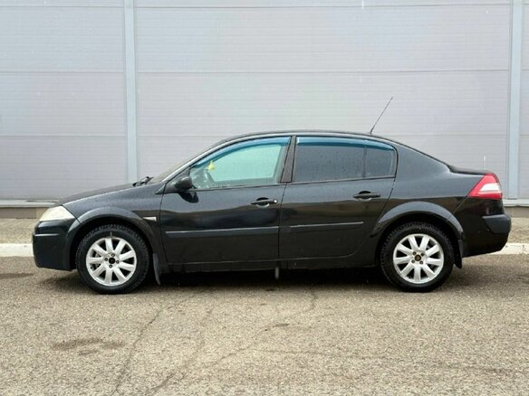 2007 Renault Megane II Рестайлинг, чёрный - вид 2