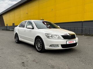 2011 Skoda Octavia DSG7 II (A5) Рестайлинг, белый, 890000 рублей, вид 4
