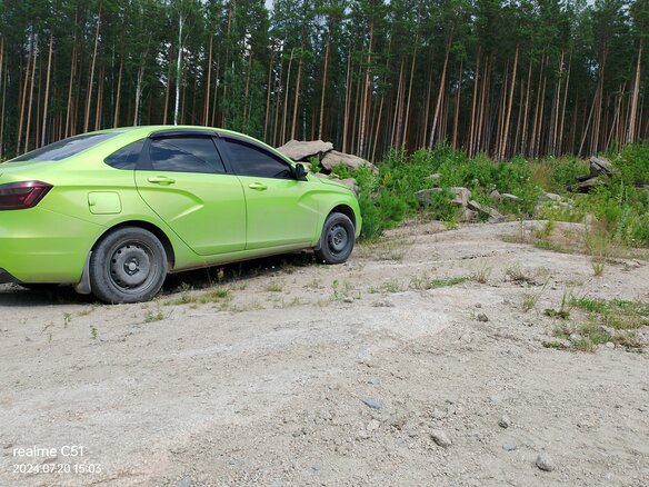 2016 Lada (ВАЗ) Vesta I, жёлтый - вид 2