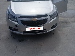 2011 Chevrolet Cruze I, серебристый, 600000 рублей, вид 1
