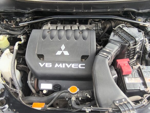 2011 Mitsubishi Outlander II Рестайлинг, чёрный, 1620000 рублей - вид 7