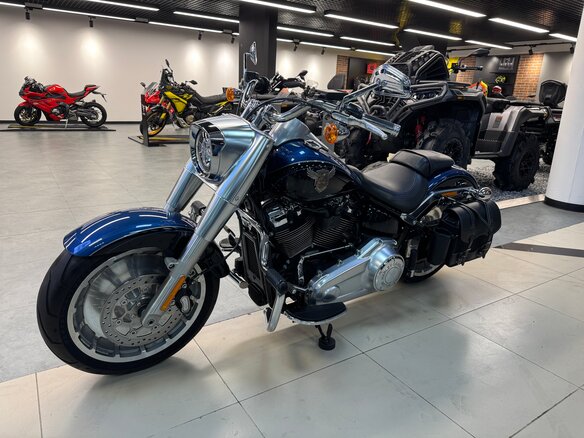 2017 Harley-Davidson Fat Boy, синий, 2190000 рублей - вид 5