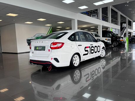 2015 Lada (ВАЗ) Granta I, белый, 2750000 рублей, вид 2
