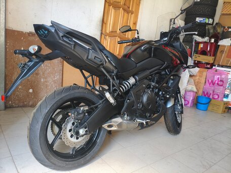 2021 Kawasaki Versys 650, чёрный, 900000 рублей, вид 3