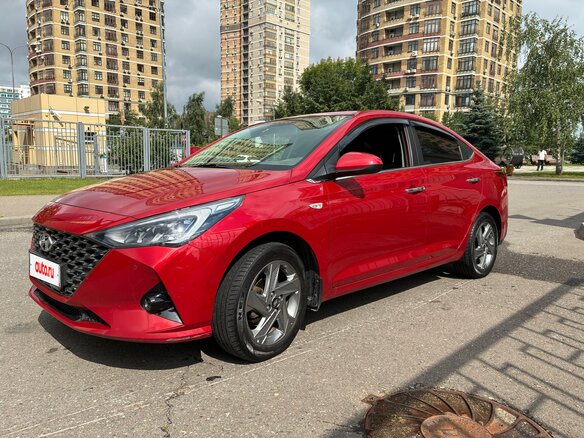 2021 Hyundai Solaris II Рестайлинг, красный, 1500000 рублей - вид 8