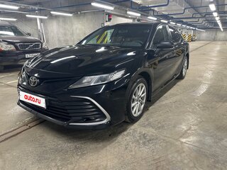 2021 Toyota Camry VIII (XV70) Рестайлинг, чёрный, 1990000 рублей, вид 2
