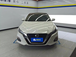 2022 Nissan Altima VI (L34) Рестайлинг, белый, 1950000 рублей, вид 2