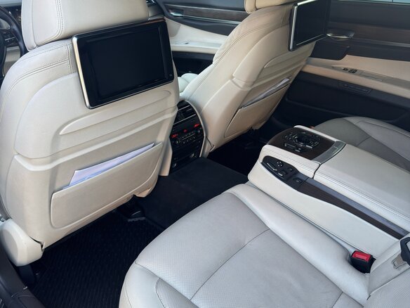 2013 BMW 7 серии Long 740Li xDrive V (F01/F02/F04) Рестайлинг, чёрный, 1900000 рублей - вид 5