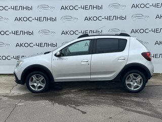 2020 Renault Sandero Stepway II Рестайлинг, серый, 940000 рублей, вид 3