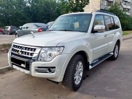2019 Mitsubishi Pajero IV Рестайлинг 2, белый, 4550000 рублей, вид 1