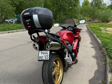 2009 Honda VFR 800, красный, 530000 рублей, вид 4