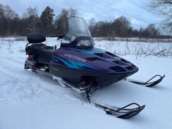 1999 Polaris 700 INDY, пурпурный, 295000 рублей