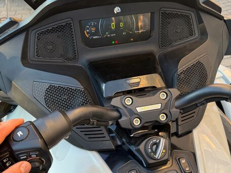 2021 BRP Can-Am Spyder, серебристый, 2250000 рублей, вид 5