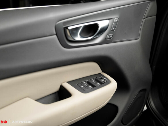 2025 Volvo XC60 II Рестайлинг 2, чёрный, 6990000 рублей - вид 25