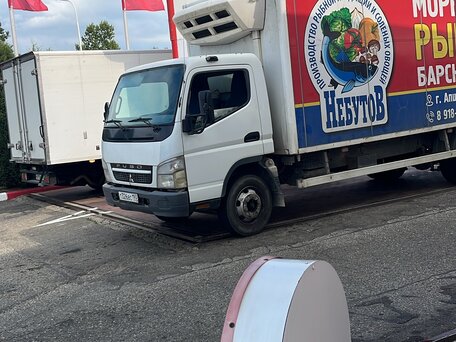 2015 Fuso (Mitsubishi) Canter, белый, 1850000 рублей, вид 3