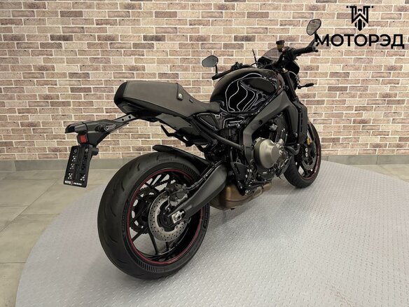 2022 Yamaha XSR900, чёрный - вид 3