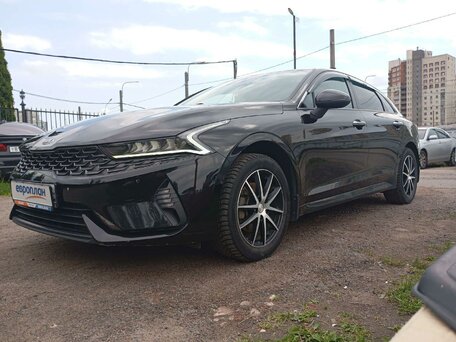 Kia K5 III