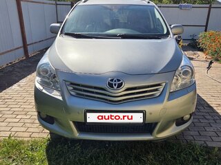 2012 Toyota Verso I, серый, 900000 рублей, вид 2